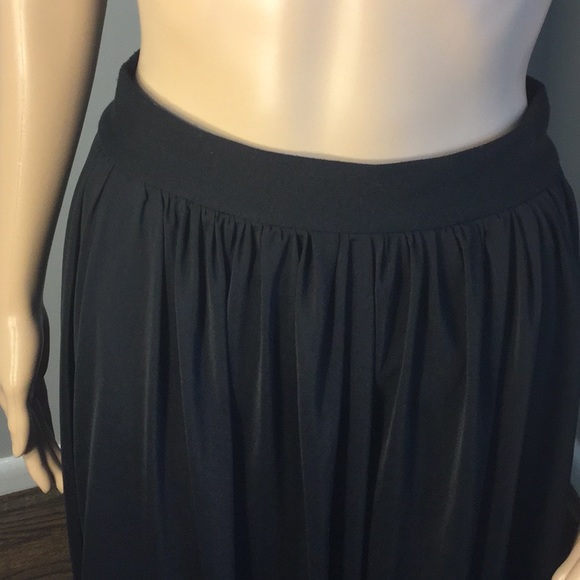 CHIC-A-BOOTI BLACK TWO-LAYER LINED MAXI SK… - Picture 4 of 8